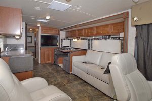 41-5_winnebago_sightseer_35j_02