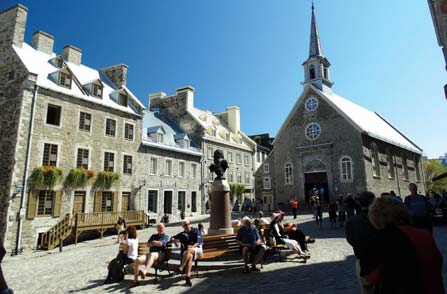 quebec courtyard