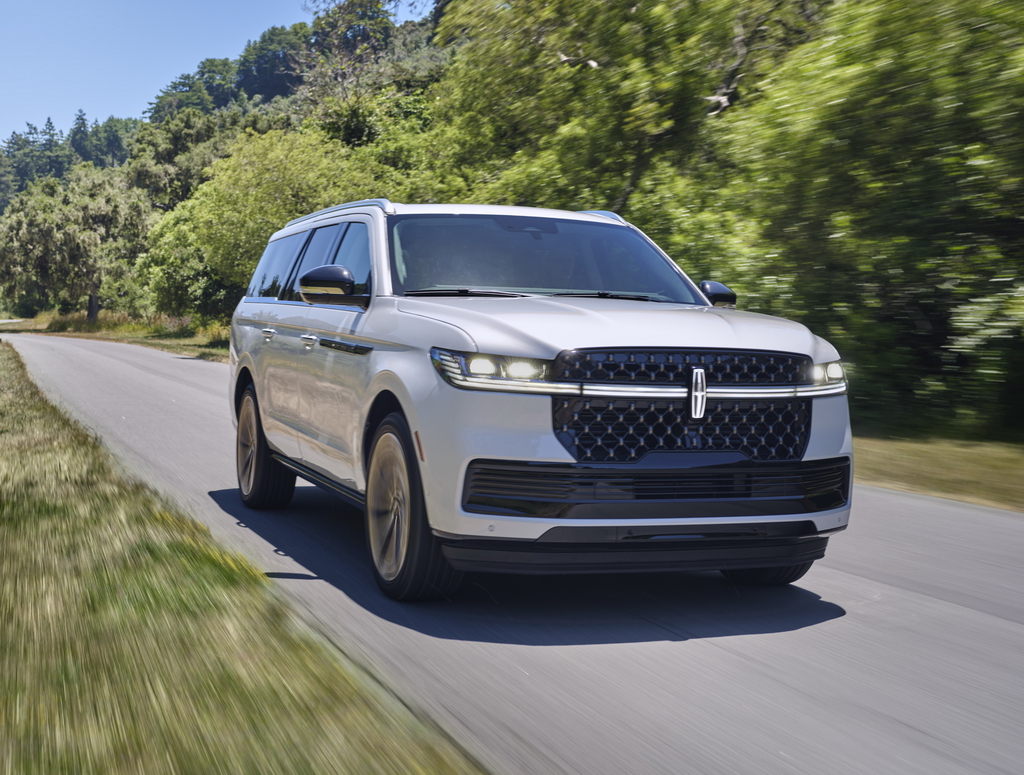 2025 Lincoln Navigator L - Black Label, in Crystal White - available Spring 2025