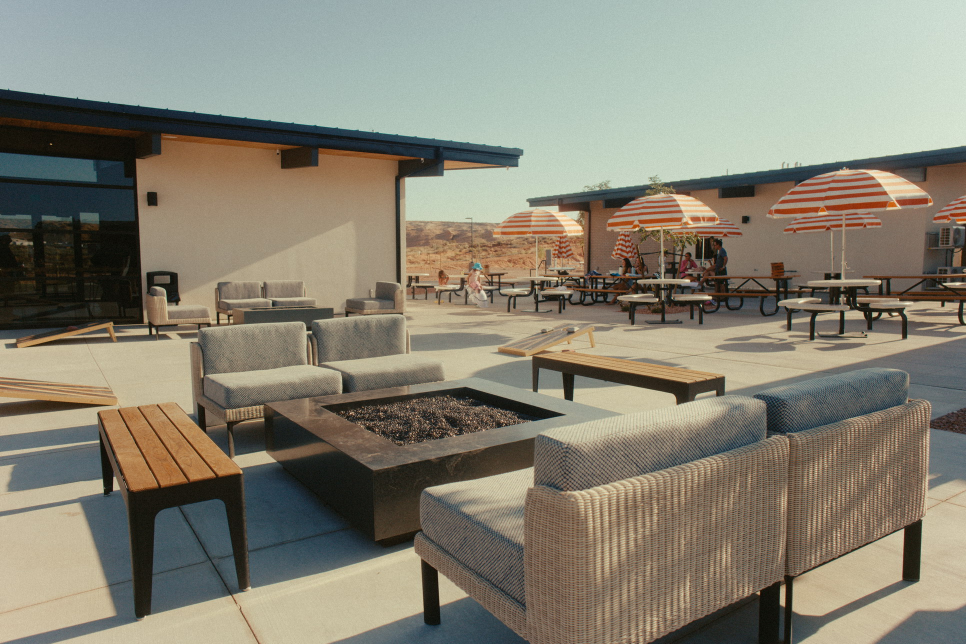 Roam America's Horseshoe Bend Resort's Sun Café offers breakfast, lunch, and dinner options, as well as abundant outdoor seating and a welcoming communal fire pit.